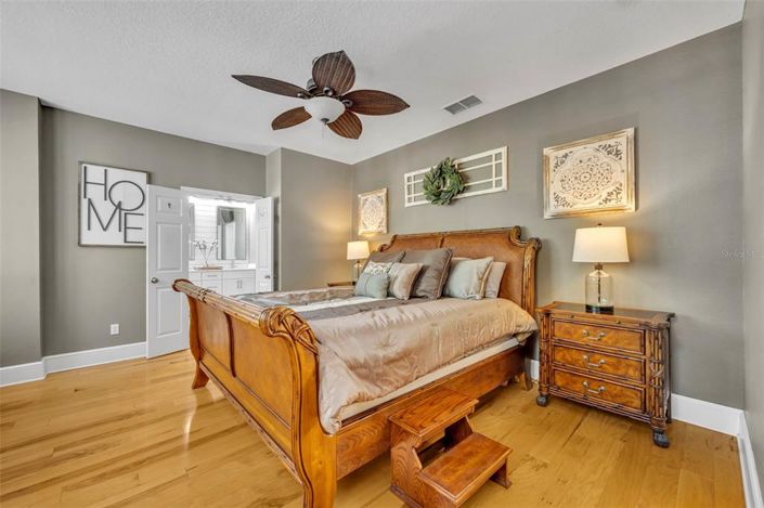 Image No.30-3 Bed House for sale