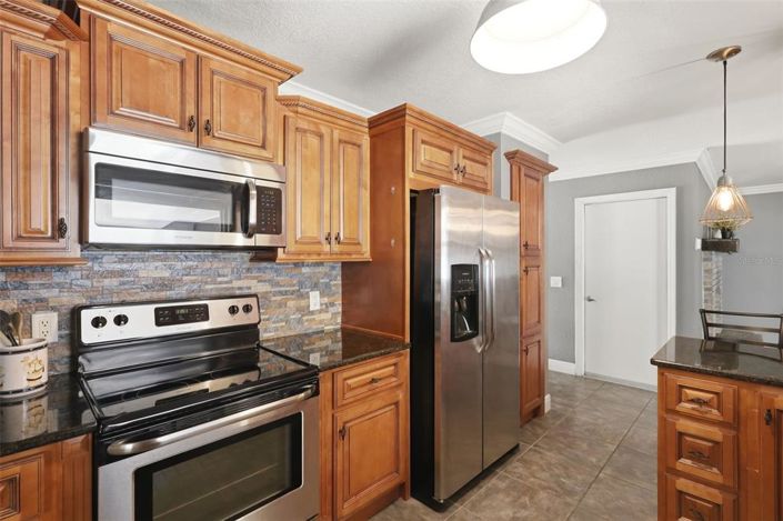 Image No.12-3 Bed House for sale