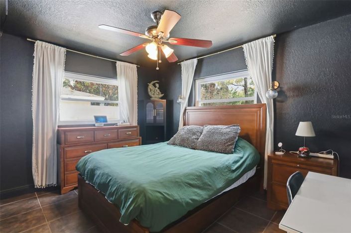 Image No.24-3 Bed House for sale