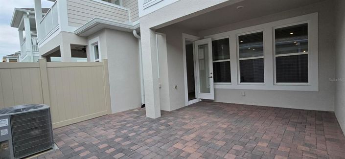 Image No.20-3 Bed Townhouse for sale