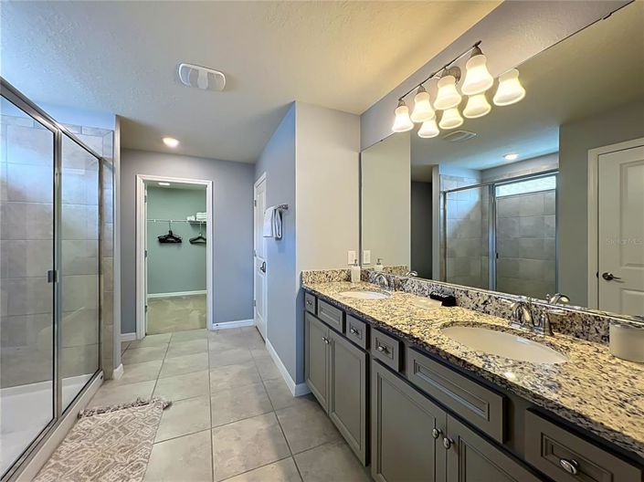 Image No.28-5 Bed House for sale