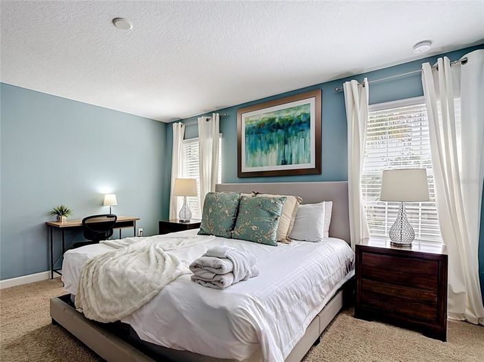 Image No.30-4 Bed Townhouse for sale