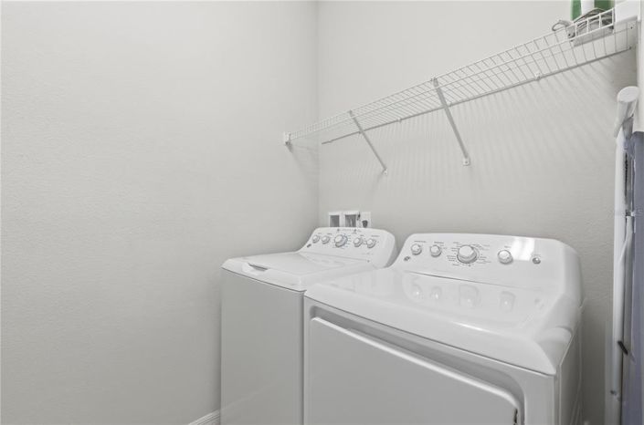 Image No.11-7 Bed House for sale