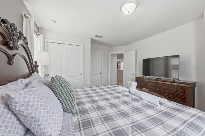 Image No.21-7 Bed House for sale