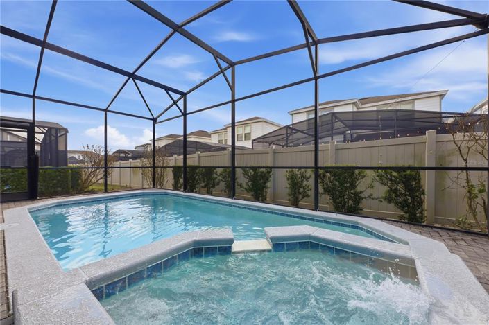 Image No.37-7 Bed House for sale
