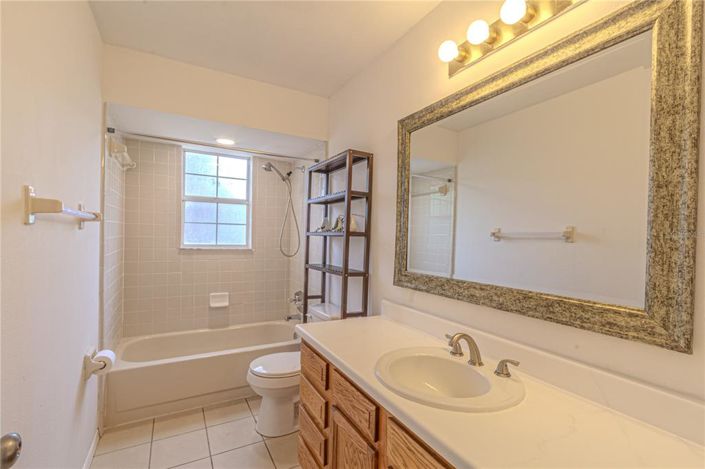 Image No.15-4 Bed House for sale