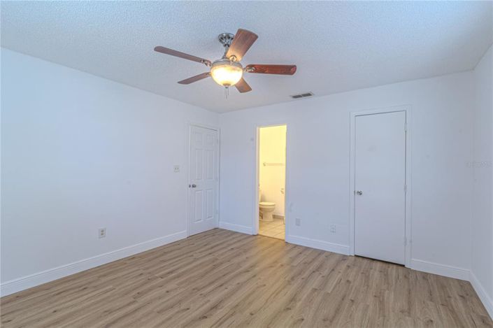 Image No.16-4 Bed House for sale