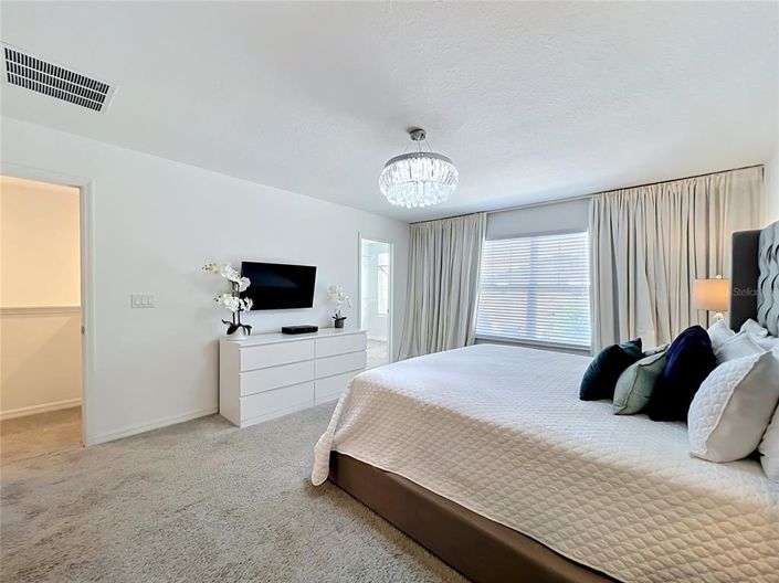 Image No.19-4 Bed Townhouse for sale