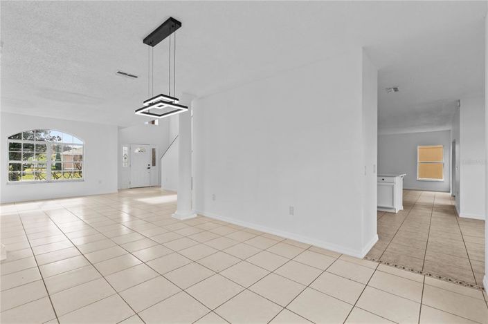 Image No.10-4 Bed House for sale