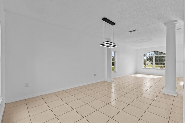Image No.11-4 Bed House for sale