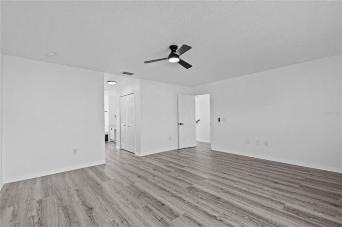 Image No.26-4 Bed House for sale