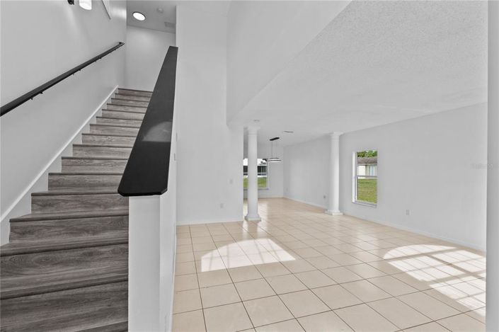 Image No.6-4 Bed House for sale