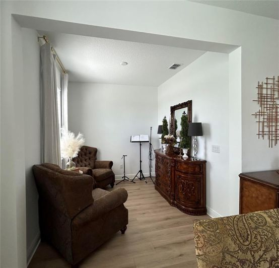 Image No.22-5 Bed House for sale