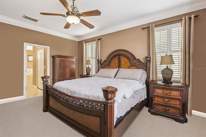 Image No.9-5 Bed House for sale
