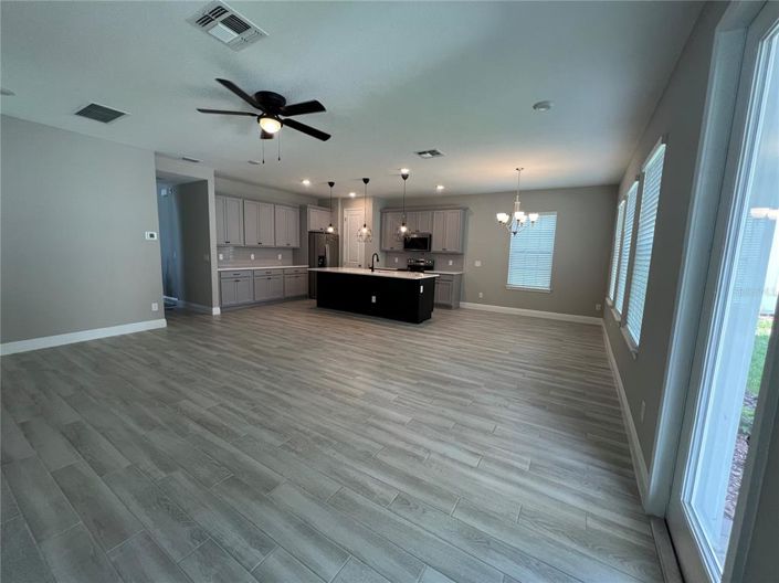 Image No.19-5 Bed House for sale