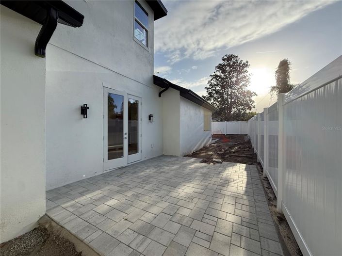 Image No.14-4 Bed House for sale