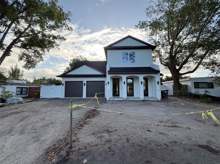 Image No.2-4 Bed House for sale