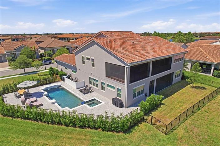 Image No.2-5 Bed House for sale