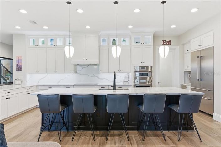 Image No.3-5 Bed House for sale
