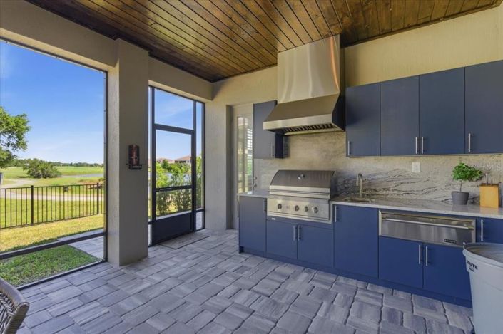 Image No.38-5 Bed House for sale