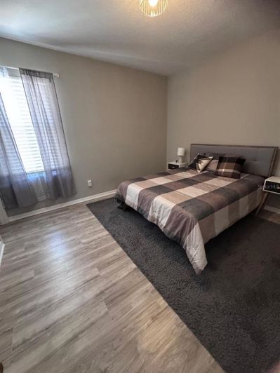 Image No.9-5 Bed House for sale