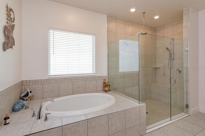 Image No.20-4 Bed House for sale
