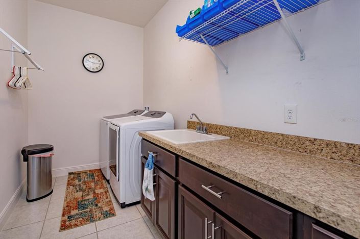 Image No.9-4 Bed House for sale