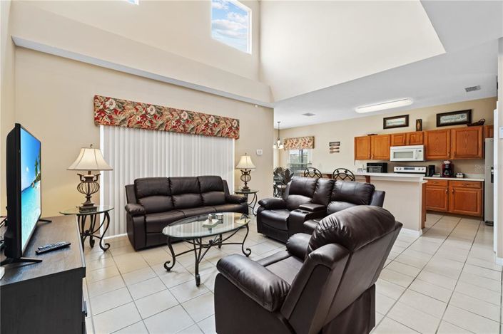 Image No.6-5 Bed House for sale