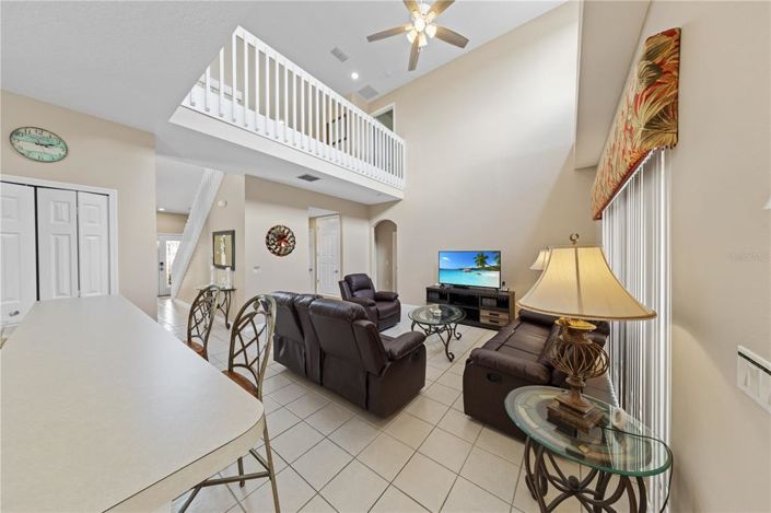 Image No.7-5 Bed House for sale