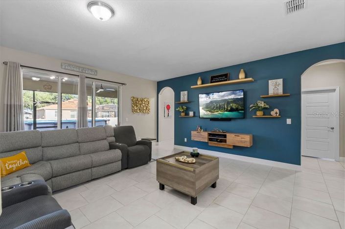 Image No.16-4 Bed House for sale