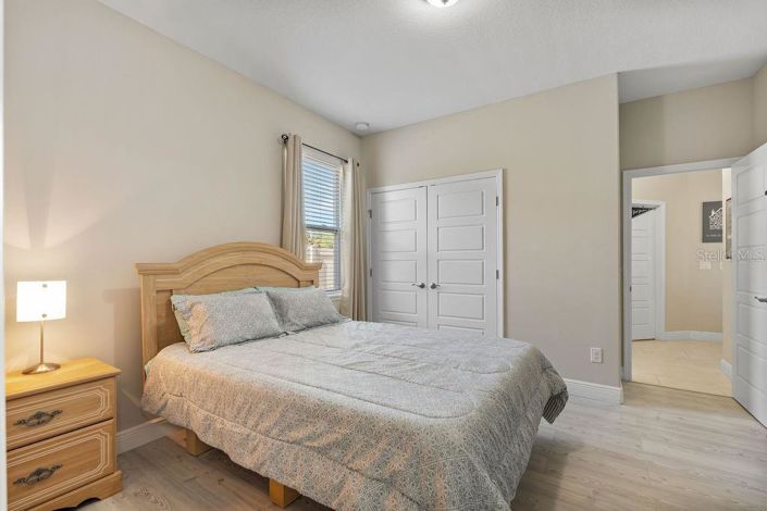 Image No.25-4 Bed House for sale
