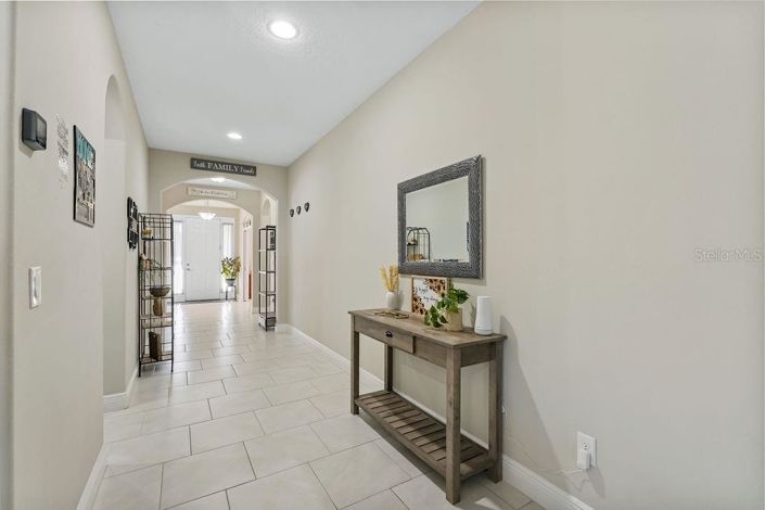 Image No.8-4 Bed House for sale