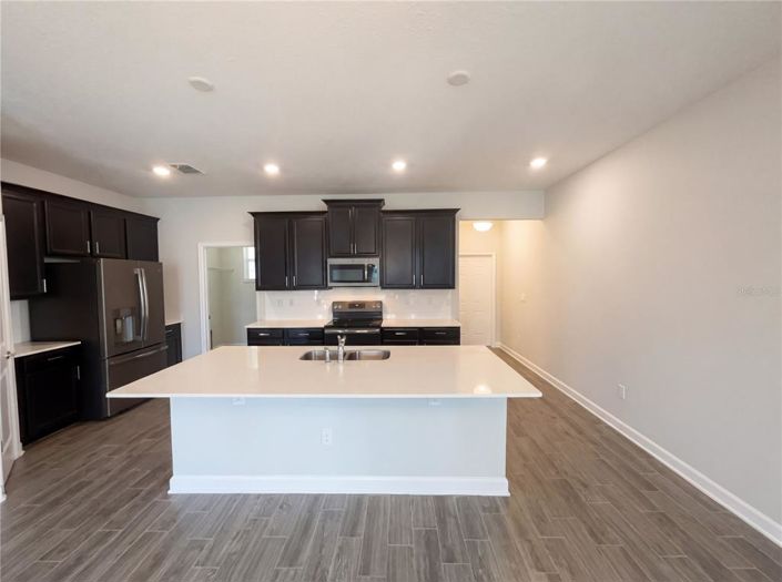 Image No.2-3 Bed House for sale