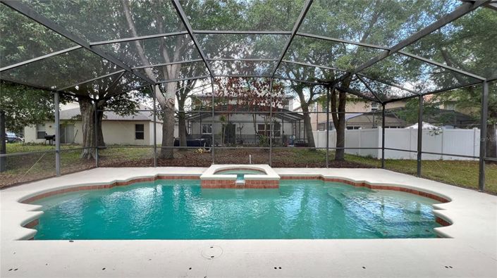 Image No.42-6 Bed House for sale