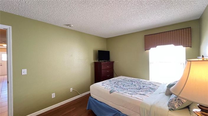 Image No.33-5 Bed House for sale