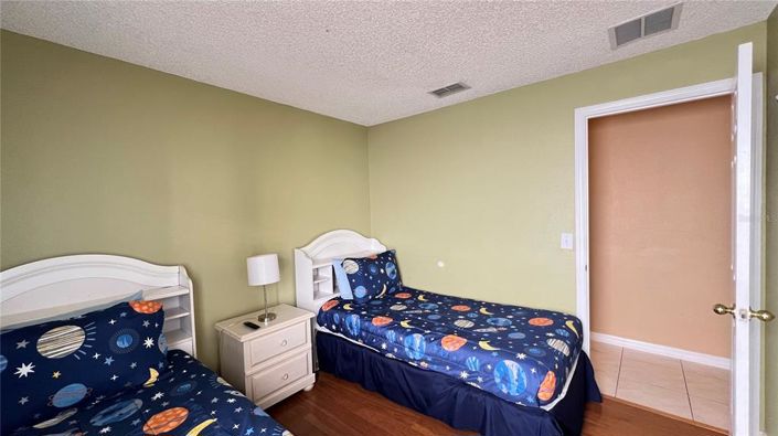 Image No.35-5 Bed House for sale