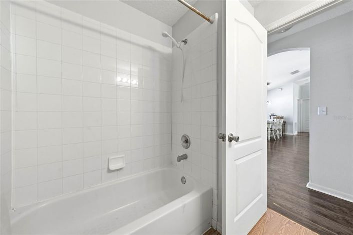 Image No.18-3 Bed House for sale