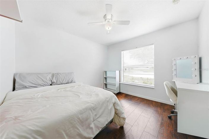 Image No.21-3 Bed House for sale