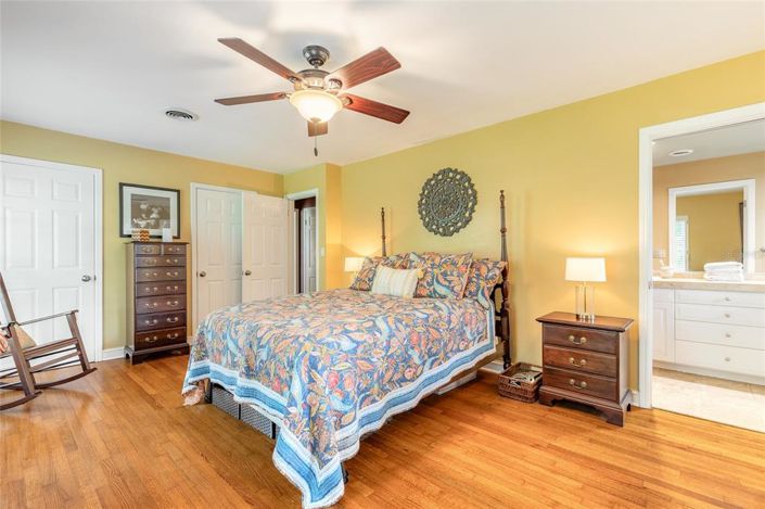 Image No.25-3 Bed House for sale