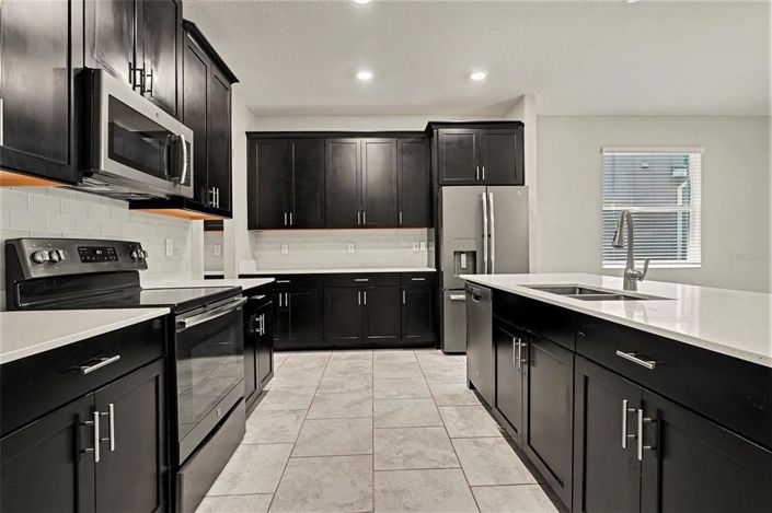 Image No.7-4 Bed House for sale