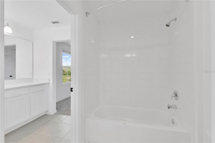 Image No.20-3 Bed Townhouse for sale