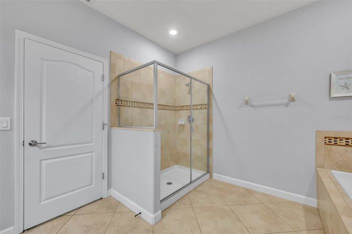 Image No.20-8 Bed House for sale