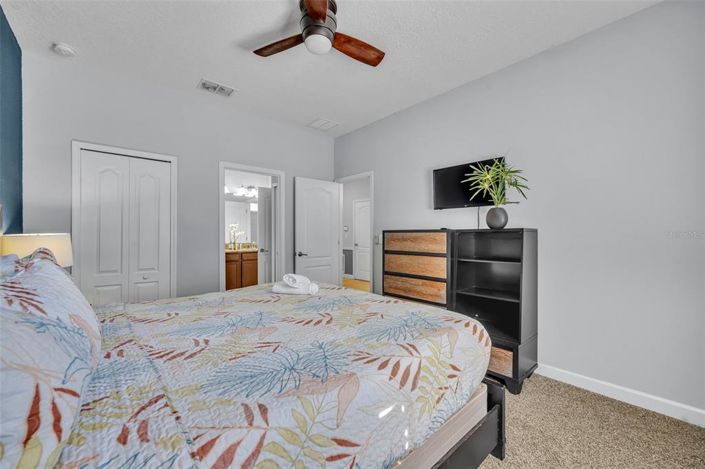 Image No.23-8 Bed House for sale