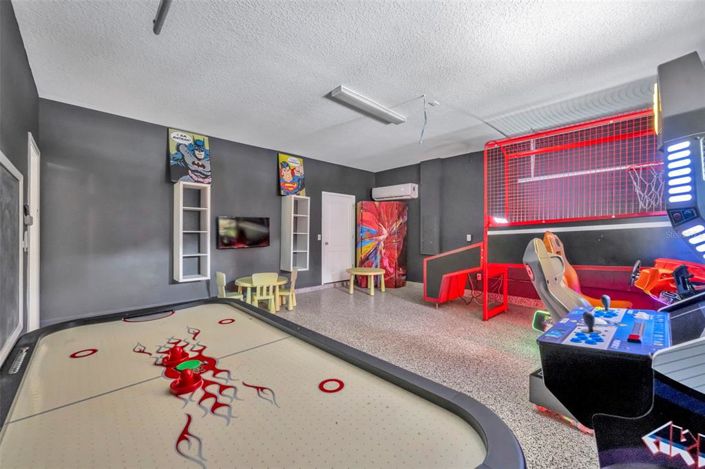 Image No.44-8 Bed House for sale