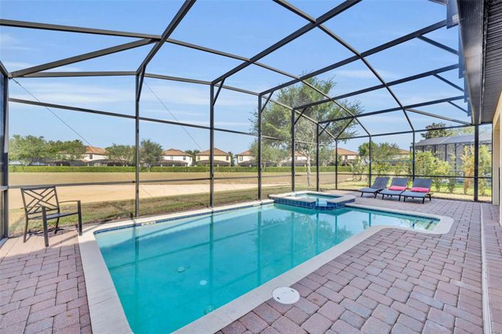 Image No.47-8 Bed House for sale