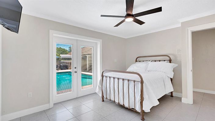 Image No.34-6 Bed House for sale