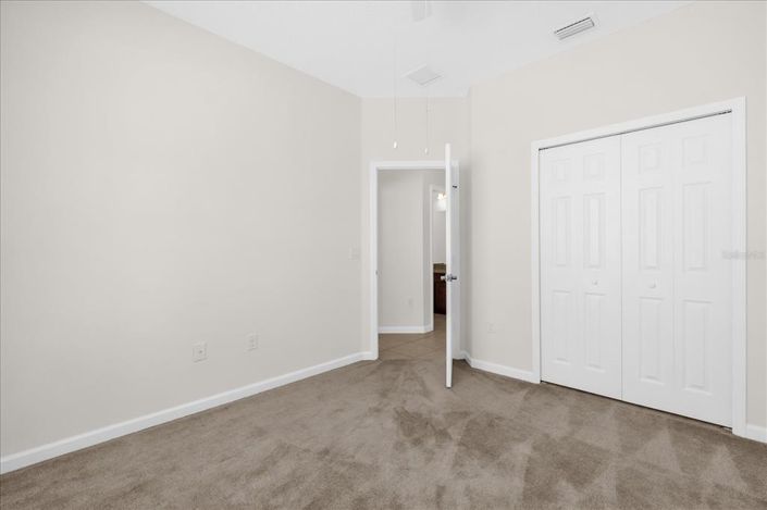 Image No.19-3 Bed House for sale