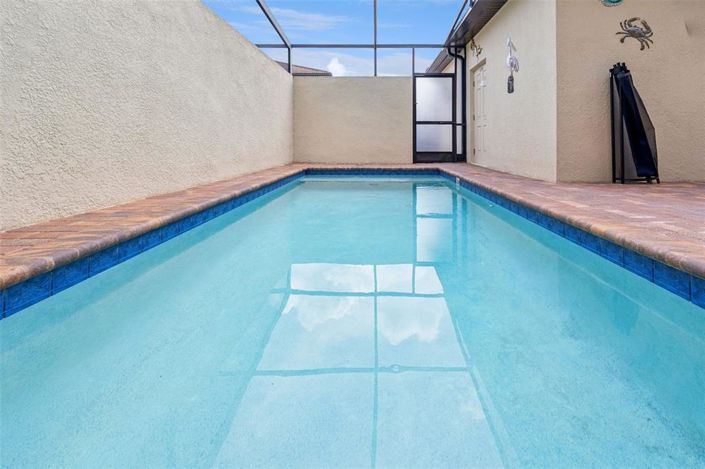 Image No.28-5 Bed Townhouse for sale