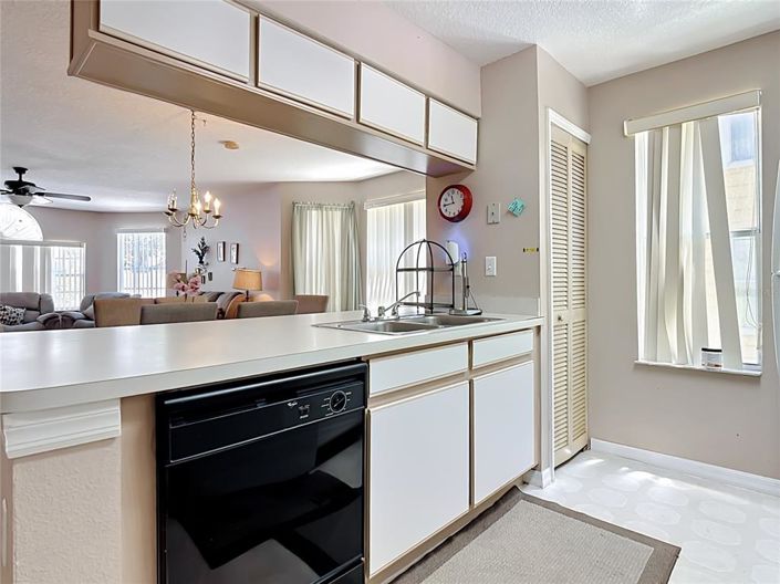 Image No.18-3 Bed Apartment for sale