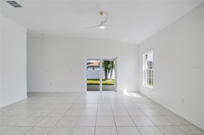 Image No.24-4 Bed House for sale